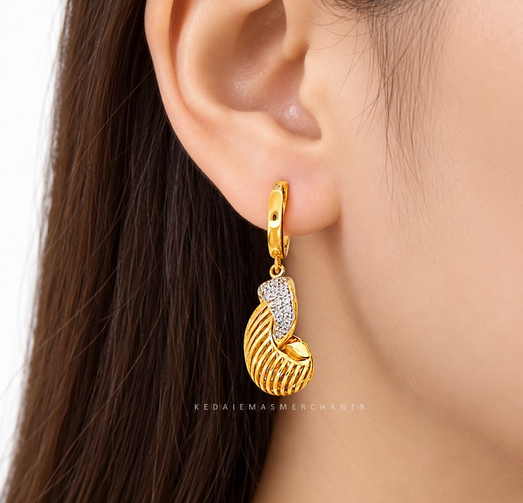 Merchant9 Subang Ring Dangle Siput Permata DIA:0.8CM