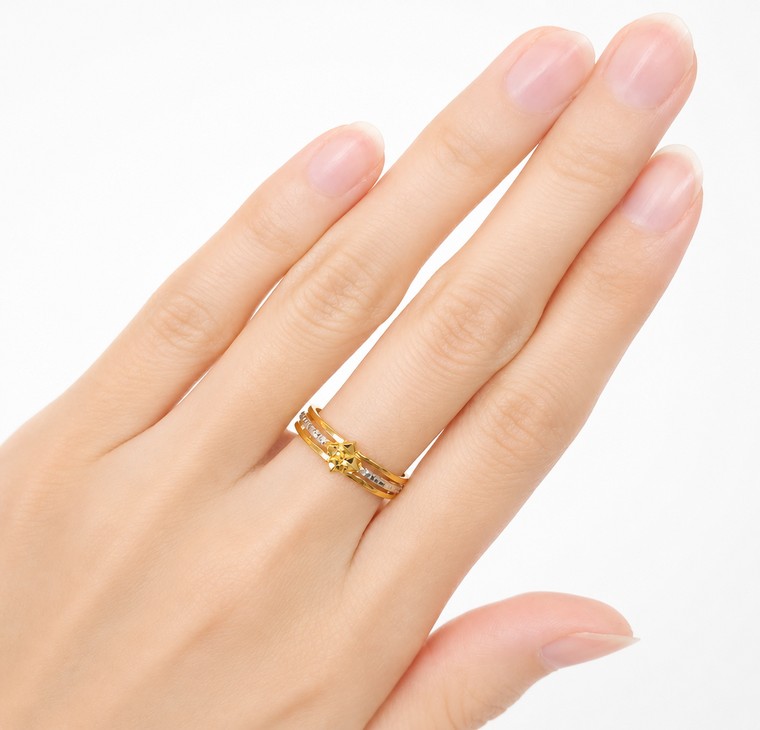 Merchant9 Cincin Emas Diamond Dimensi 2C L:0.5CM
