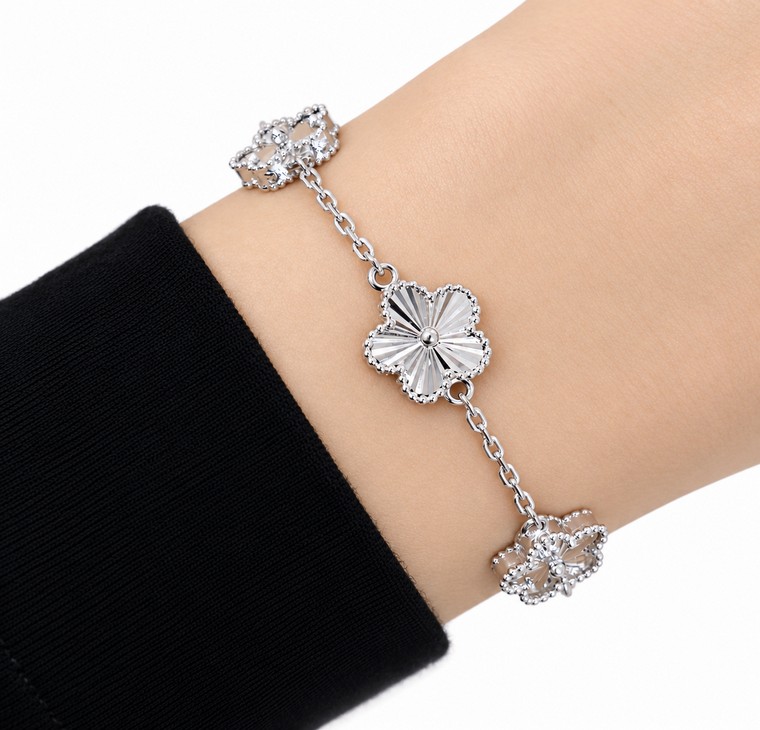 Merchant9 Rantai Tangan Sakura Flower 5 Chrome L:1CM