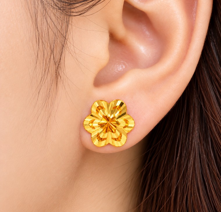Merchant9 Subang Skrew Bunga Camellia L:0.8CM