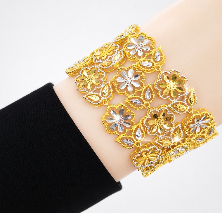Merchant9 Rantai Tangan Daisy 3 Layer 2C L:3.2CM (KLIP PETAK)