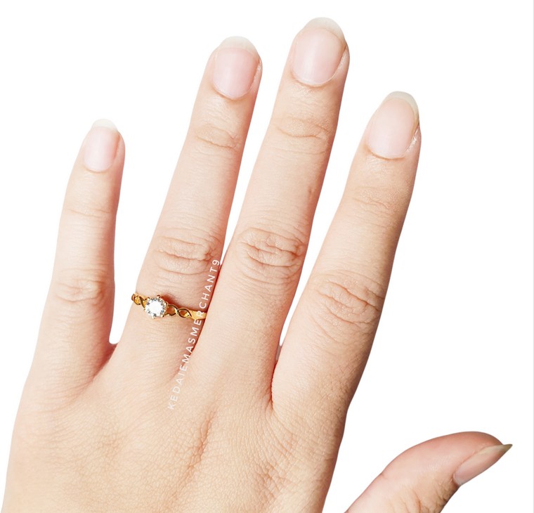 Merchant9 Cincin Emas Permata M6570