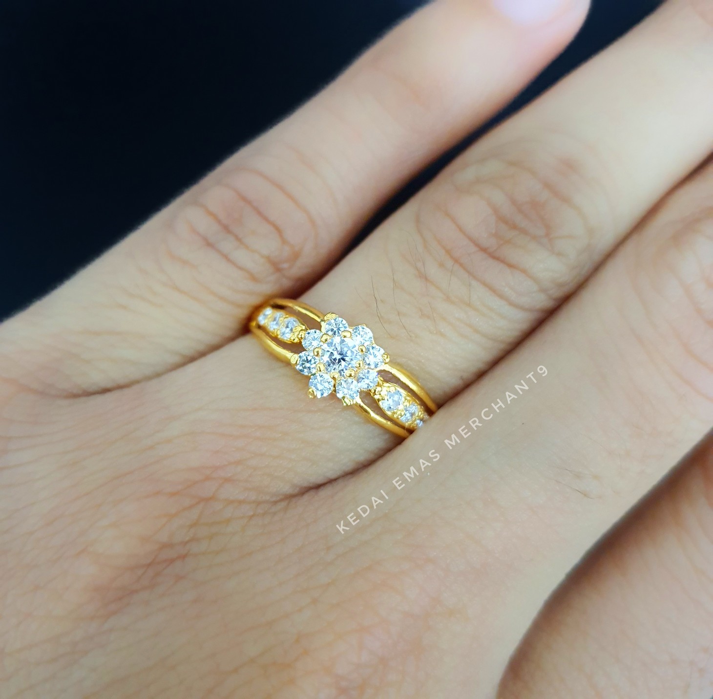 Merchant9 Cincin Emas Permata M6245 bunga
