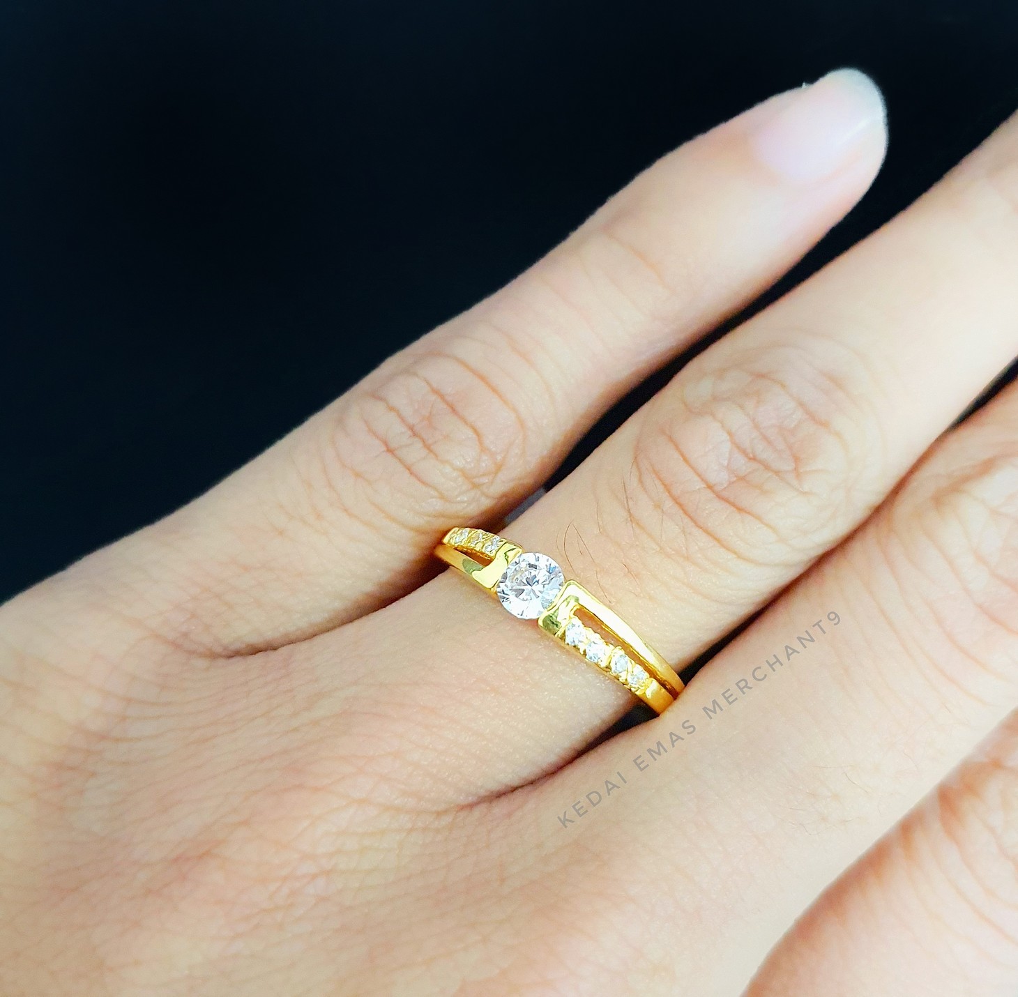 Merchant9 Cincin Emas Permata M6501 silang
