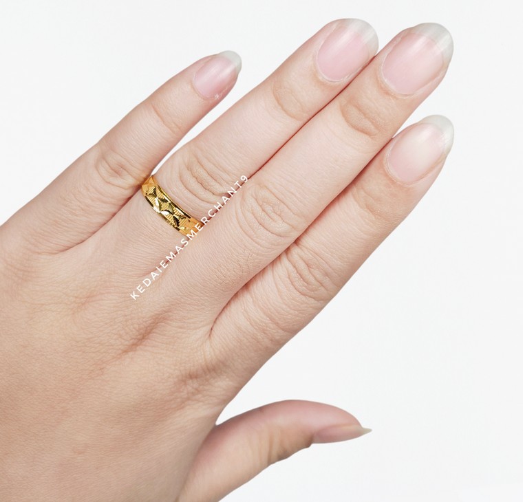 Merchant9 Cincin Emas Belah Rotan X Stripe L:0.5CM