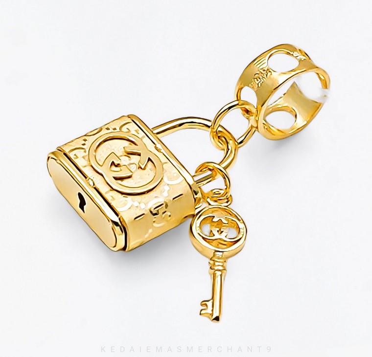 Merchant9 Charm Padlock GG Key